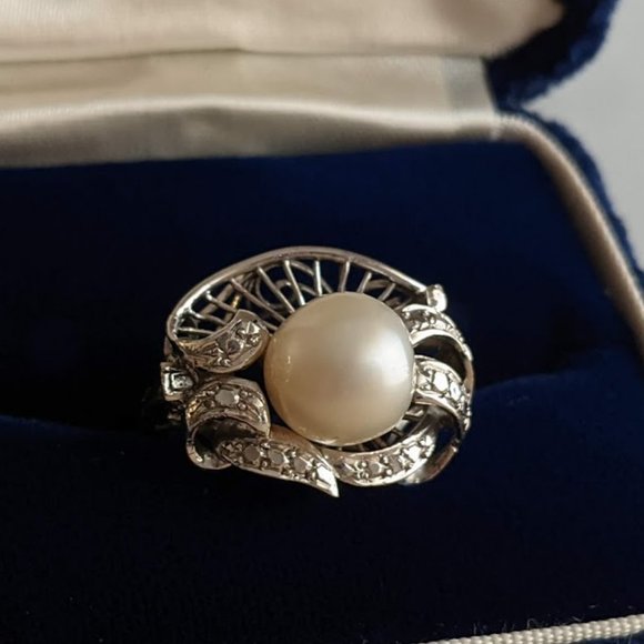 SOLD - Picture 1 of 9